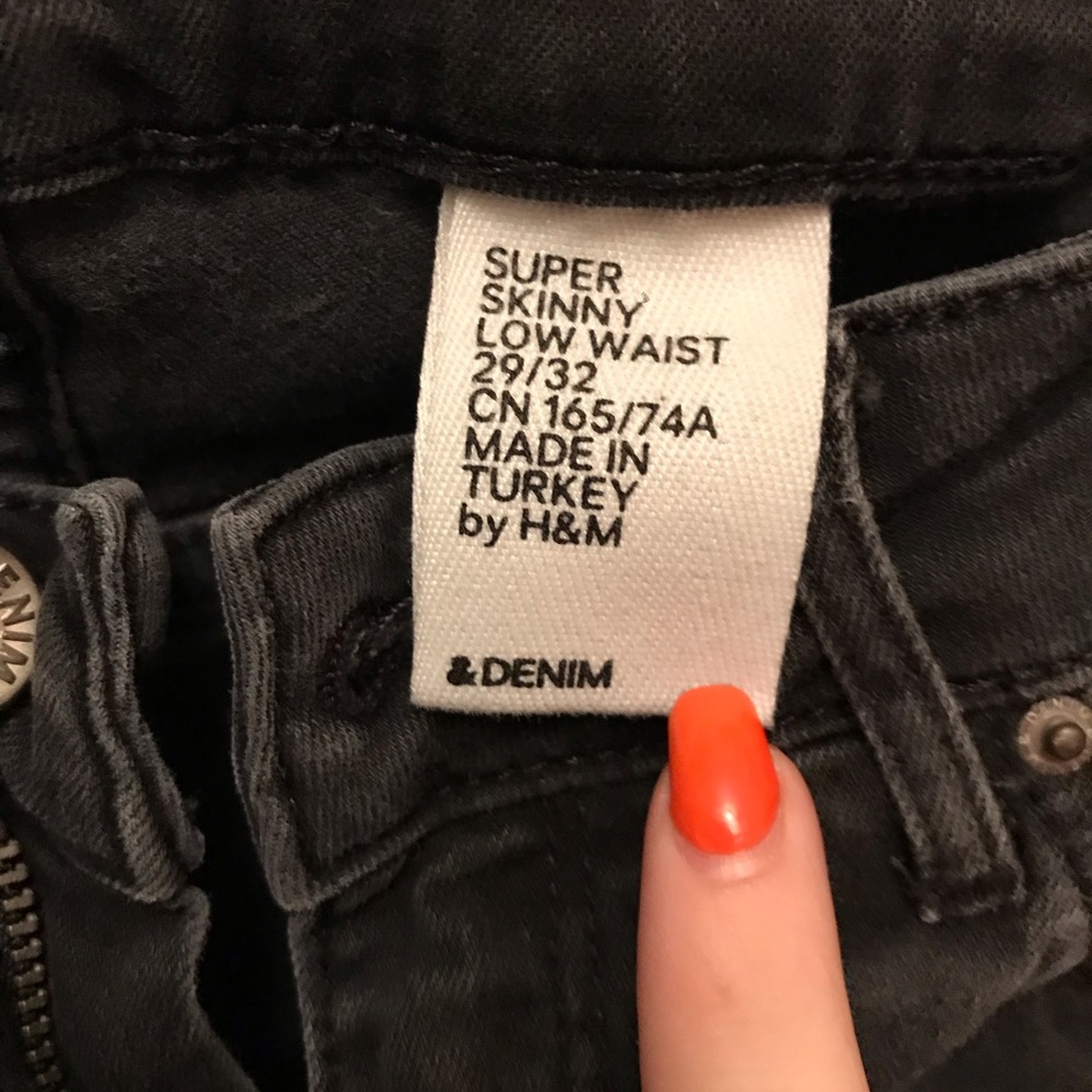 black skinny jeans- distressed